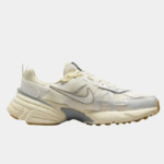 Nike V2K Run "Sail Light Khaki" - Imagen 2